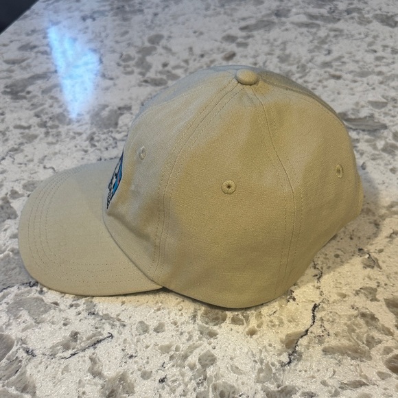 Patagonia Worn Wear Khaki Logo Cap Adjustable 100% Organic Cotton - Picture 8 of 13